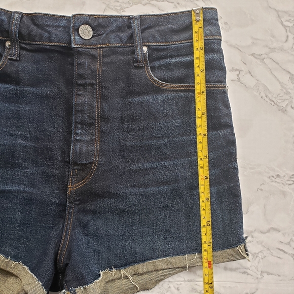 Aritzia Paradise Mine Super High Rise Denim Shorts in size 29 - Picture 8 of 9